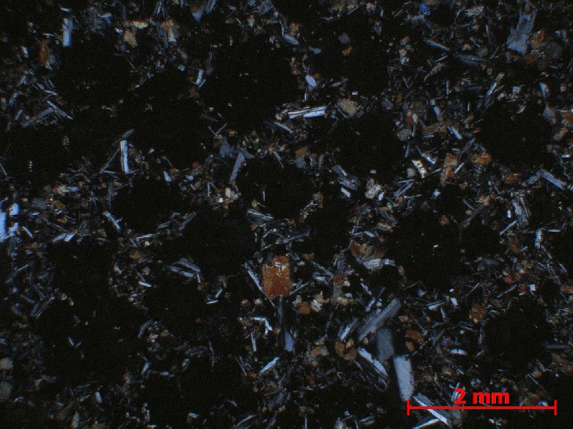  Microscope Basanite Basanite à leucite    